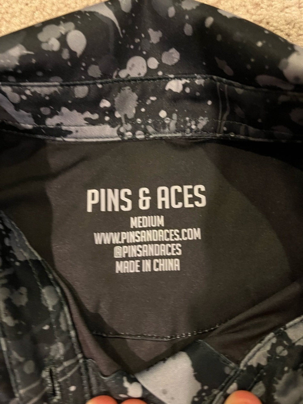 Pins & Aces Shadow Drip Paint Splatter Golf Polo - Picture 5 of 6